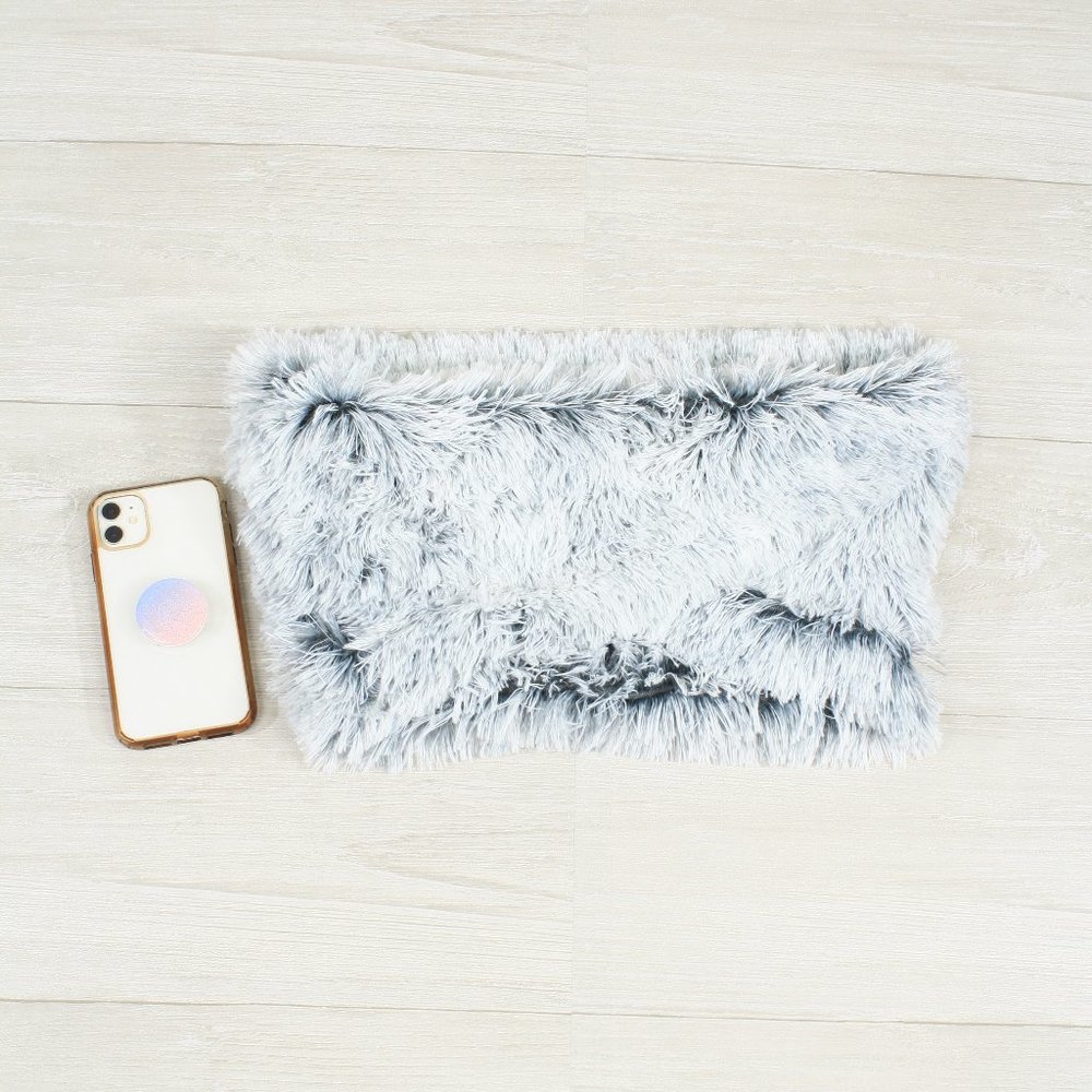 🥰WB Shaggy Two Tone Faux fur Infinity Scarf